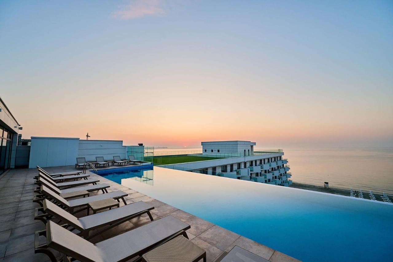 Studio Cornelia Seaview Spa&Pool In Infinity Beach Resort Mamaia Exterior foto