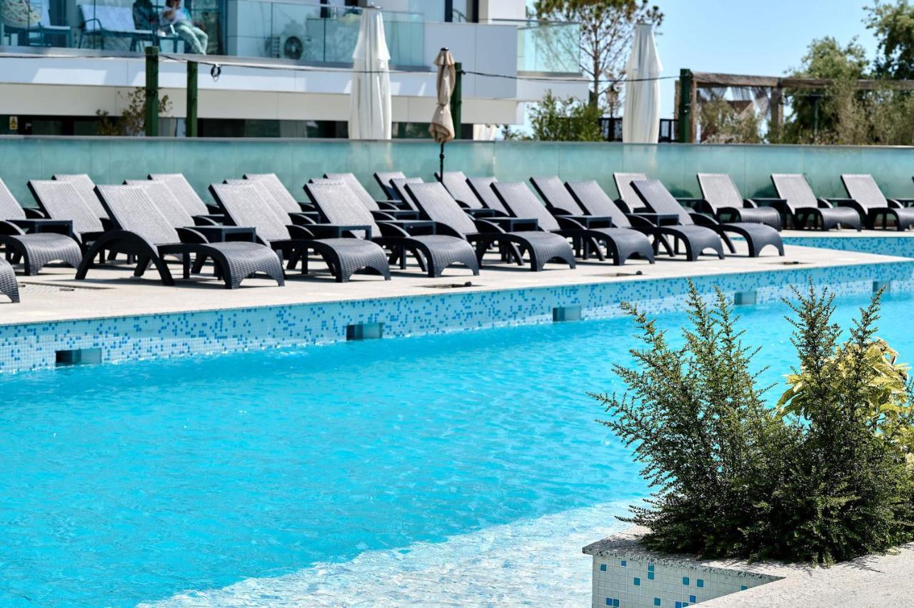 Studio Cornelia Seaview Spa&Pool In Infinity Beach Resort Mamaia Exterior foto